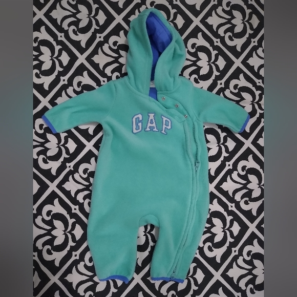 The Gap Fleece suit - Picture 1 of 1